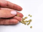 Distantiere cu rhinestone ondulat 5mm auriu