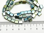 Sirag hematit patrat cu doua orificii 6x6mm iris verde
