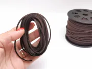 Snur suede imitatie piele intoarsa latime 3mm maro (5metri)