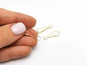 Inchizatoare tip carlig breloc 22x8x1.5mm auriu