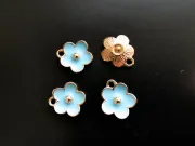 Charm auriu floare 13x11.5mm turcoaz