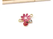 Link auriu floare cu buburuza 18x15.5mm roz