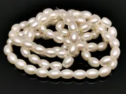 Perle de sticla ovale 8x6mm ivory (sirag)