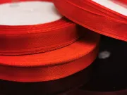 Panglica saten latime 10mm rosu (22m)