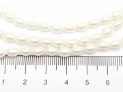 Perle de sticla ovale 6x4mm ivory (sirag)
