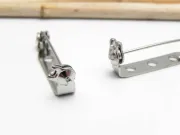 Baza pentru brosa cu siguranta 33x5mm argintiu inchis