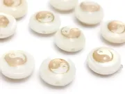 Margele de sidef alb cu gravura aurie in forma de ying yang 8x5mm