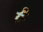 Charm cruce din cubic zirconia auriu 12x7mm turcoaz