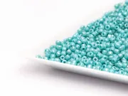 Toho rotunde 11/0 opaque rainbow turquoise (5g)