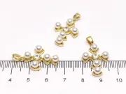 Charm cruce din cubic zirconia cu perle auriu 23x15mm