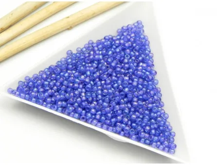 Toho rotunde 11/0 inside color lt sapphit/opaque purple lined (5g)