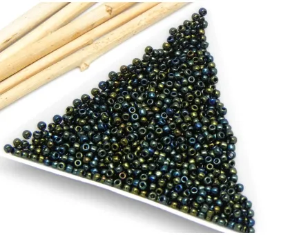 Toho rotunde 11/0 metallic iris green (5g)