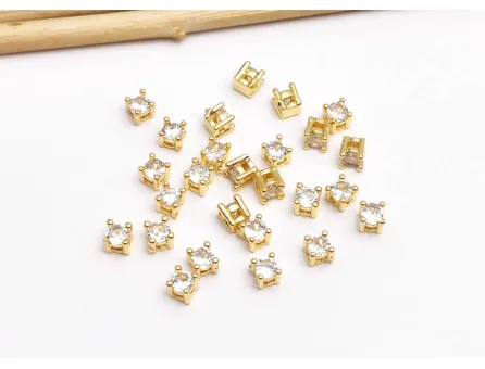 Distantier cubic zirconia 3.5x3x3mm placat cu aur 18K