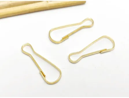 Inchizatoare tip carlig breloc 22x8x1.5mm auriu
