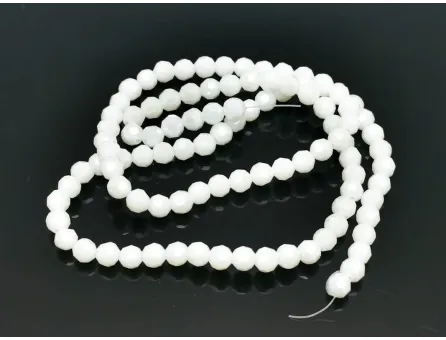 Margele cristal rotund fatetat 4mm alb opac lustered (sirag)