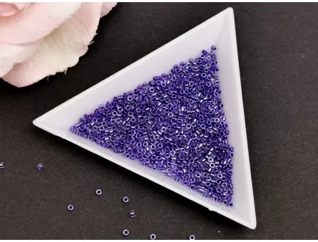 Miyuki delica 11/0 sparkling violet lined crystal (5g)