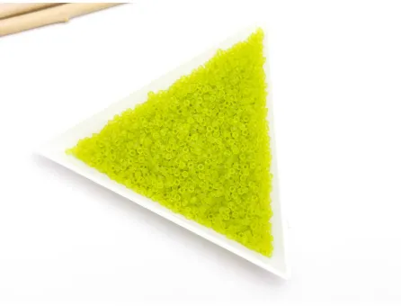 Toho rotunde 15/0 Transparent Frosted Lime Green (5g)