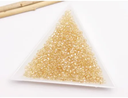 Toho rotunde 8/0 Transparent Lustered Lt. Topaz (5g)