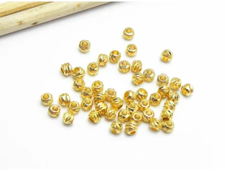Margele de alama decorative cu striatii 4x3mm placate cu aur 18K (10buc)