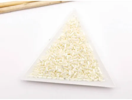 Toho bugle 3mm opaque lustered navajo white (5g)