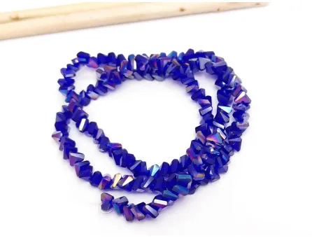 Margele cristal triunghi 3.5x4x3.5mm blue AB (sirag)