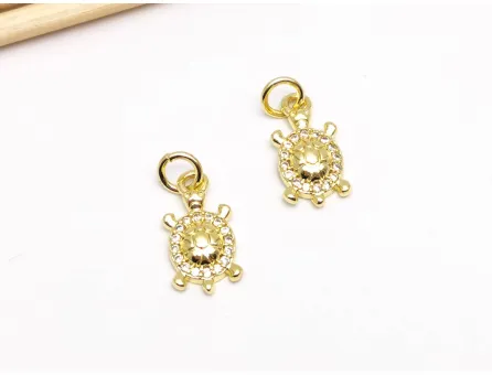 Charm testoasa din cubic zirconia 15x8mm auriu