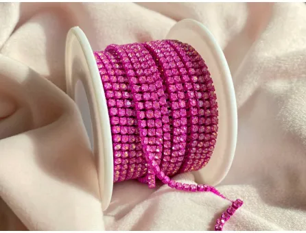 Lant cu strasuri 2mm fucsia opal AB (0.5m)
