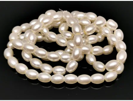 Perle de sticla ovale 8x6mm ivory (sirag)