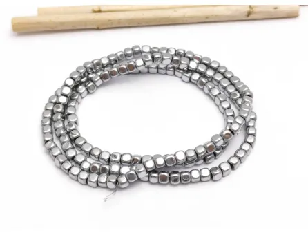 Sirag hematit cub rotunjit 3x3mm argintiu deschis