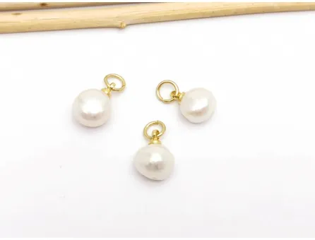 Pandantiv perle de cultura 10.5x7.5x4.5mm auriu