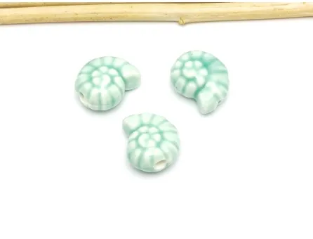 Margele de portelan scoica 14x12x8mm verde menta
