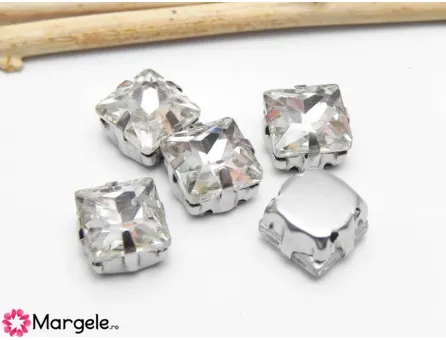 Distantier montee cu rhinestone de cristal 8x8mm crystal
