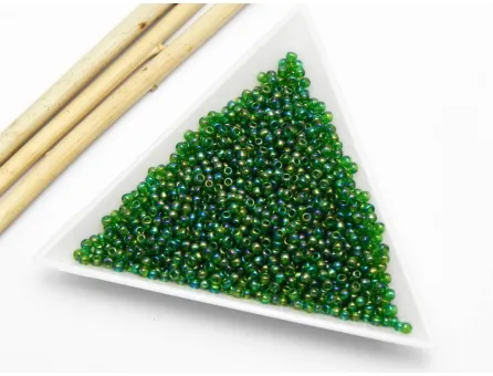 Toho rotunde 11/0 rainbow grass green (5g)