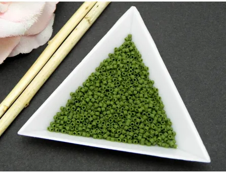 Miyuki delica 11/0 Opaque Avocado Matted (5g)