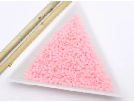 Toho rotunde 11/0 ceylon frosted innocent pink (5g)