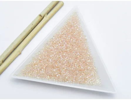 Toho rotunde 15/0 Transparent Rainbow Rosaline (5g)