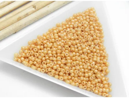 Toho rotunde 11/0 opaque lustered dark beige (5g)