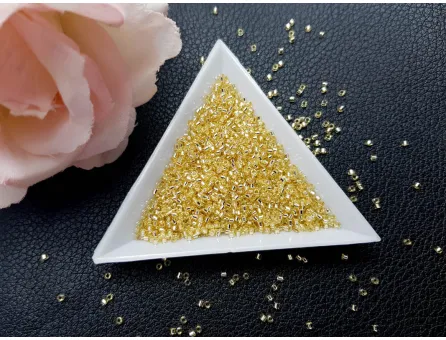 Miyuki delica 11/0 silver lined crystal ivory (5g)