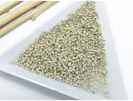 Toho rotunde 15/0 permafinish galvanized aluminum (5g)