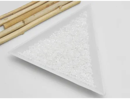Toho rotunde 15/0 opaque lustered white (5g)