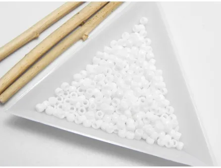 Toho rotunde 8/0 Opaque White (5g)