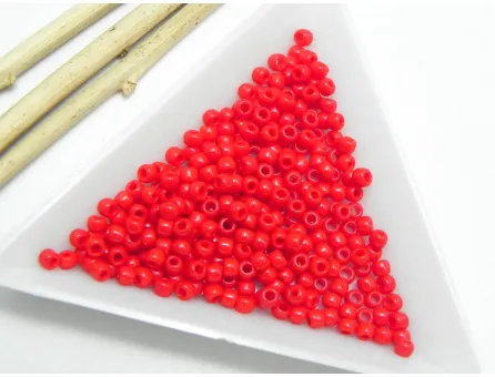 Toho rotunde 8/0 Opaque Cherry (5g)