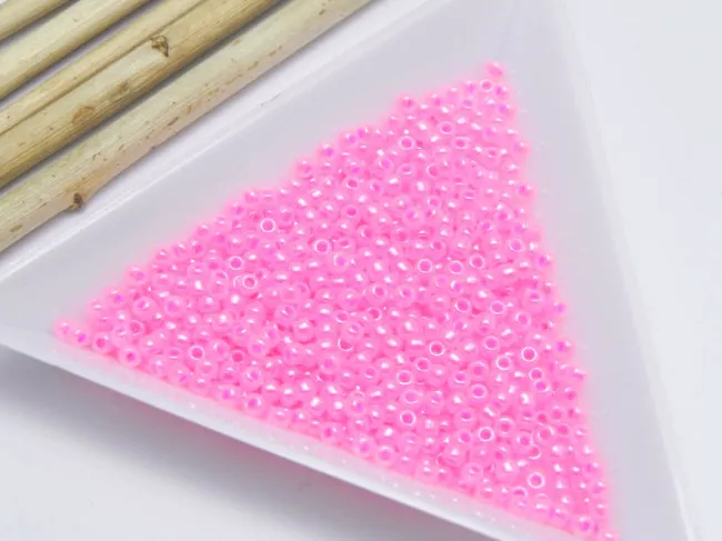 Toho rotunde 11/0 ceylon hot pink (5g)