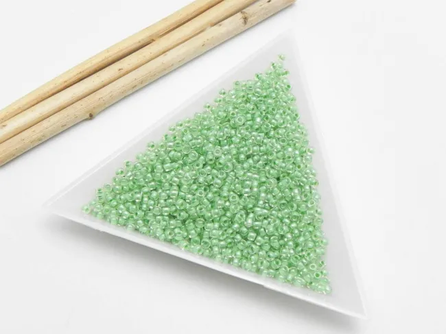 Toho rotunde 11/0 inside color crystal/mint julep lined (5g)