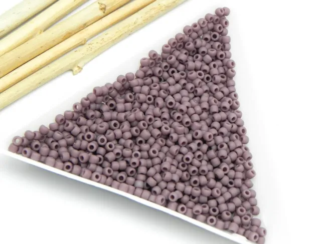 Toho rotunde 11/0 opaque frosted lavander (5g)