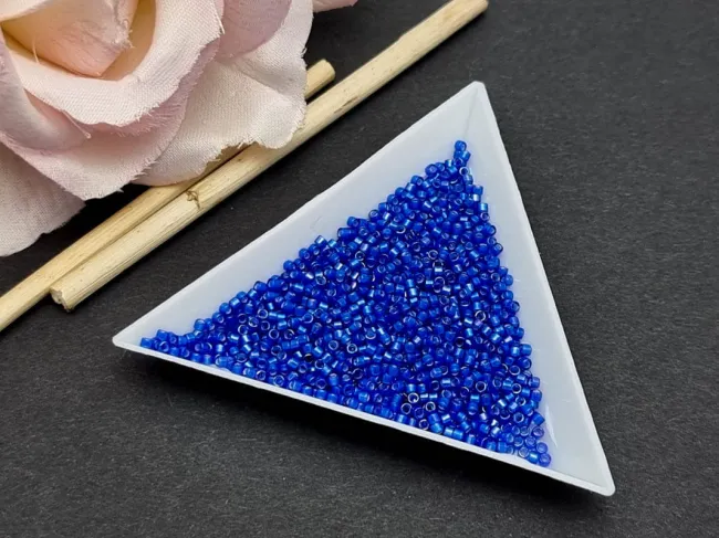 Miyuki delica 11/0 White Lined Cobalt AB (5g)