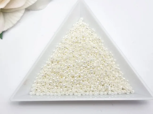 Miyuki Rocailles Rotunde 11/0 Pearl Ceylon (10g)