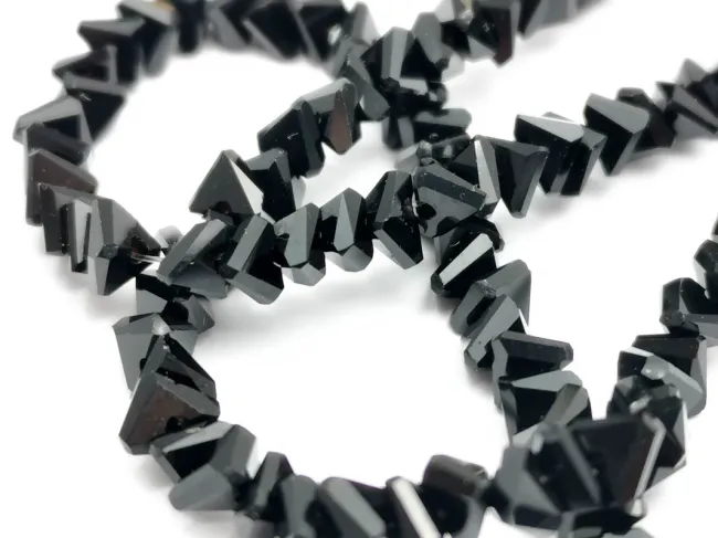 Margele cristal triunghi 3.5x4x3.5mm negru (sirag)