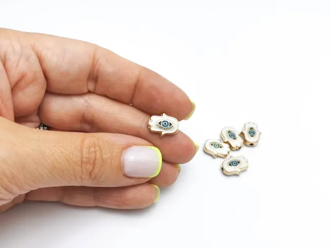 Margele de alama emailate mana hamsa 12x9.5x4mm alb
