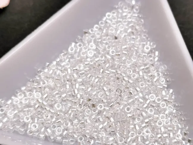 Miyuki delica 11/0  crystal luster (5g)